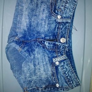 Amethyst Short's